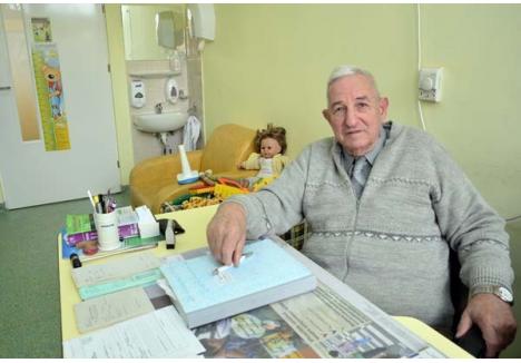 "VIEŢAŞUL". Reprezentant al primei generaţii de neuropsihiatri pentru copii din România, Kecskemeti Ştefan (foto) a adunat o experienţă de peste o jumătate de secol, pe care continuă s-o pună, voluntar, în slujba pacienţilor, la Policlinica Spitalului Municipal. "Dacă nu m-ar mai primi la lucru, aş muri", spune medicul, cu seriozitate de japonez bătrân
